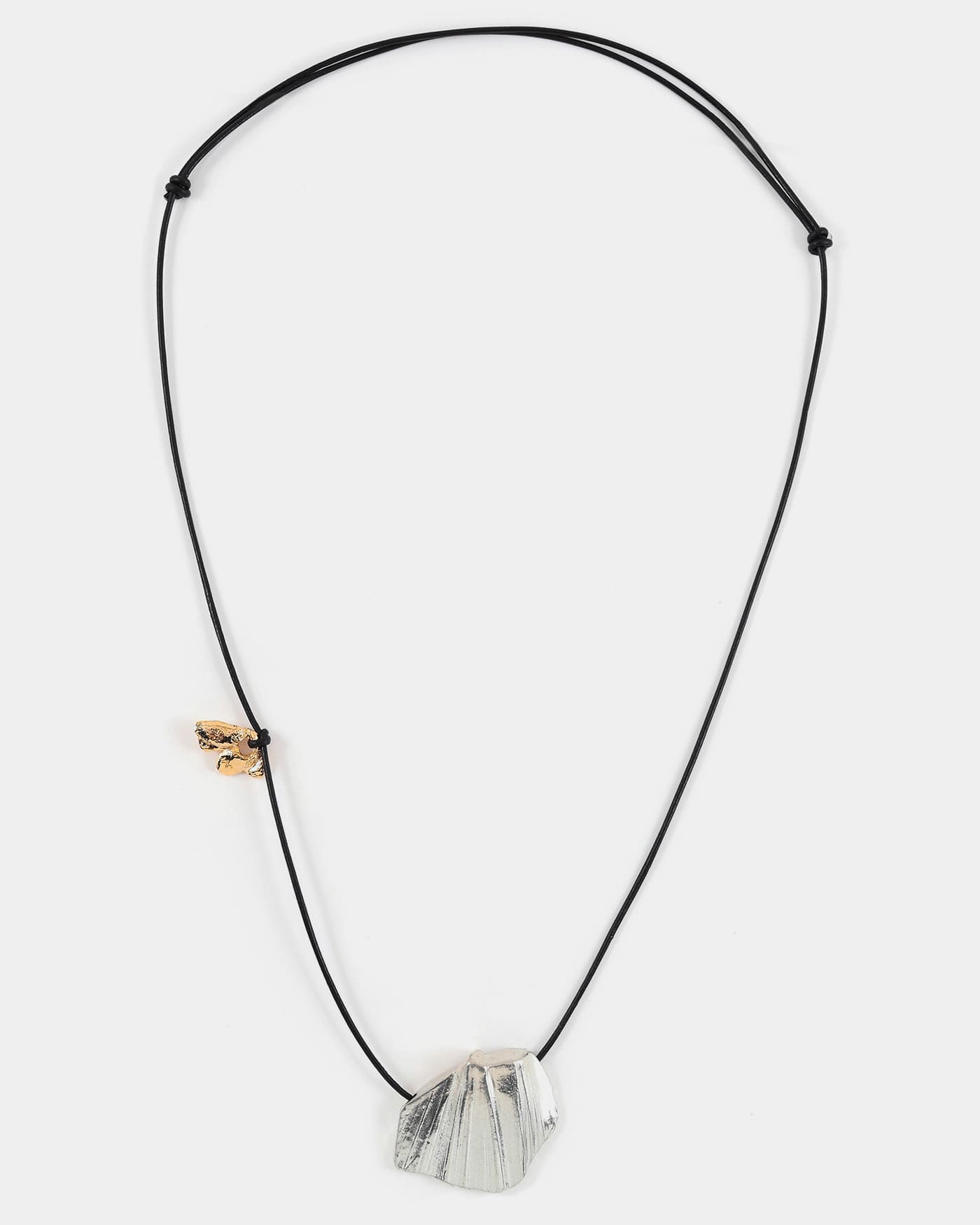 Eta two-tone necklace